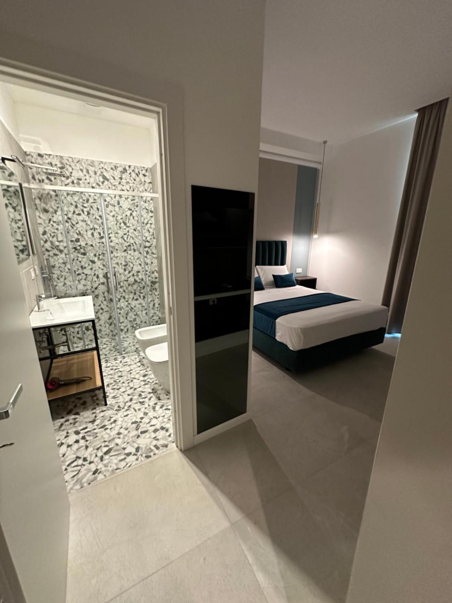 Hotiday Room Collection - Napoli Museo Suite Exterior photo