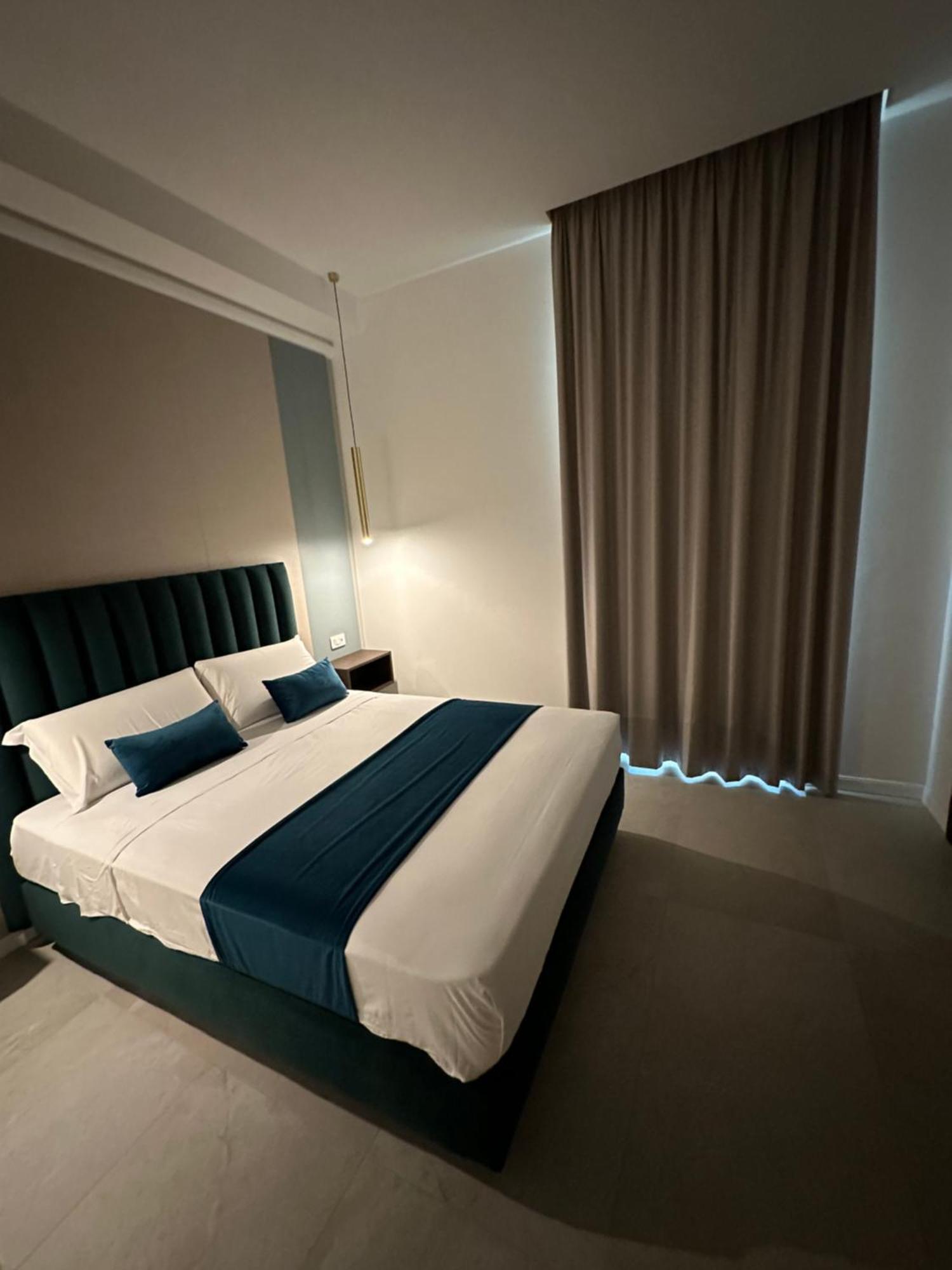 Hotiday Room Collection - Napoli Museo Suite Exterior photo