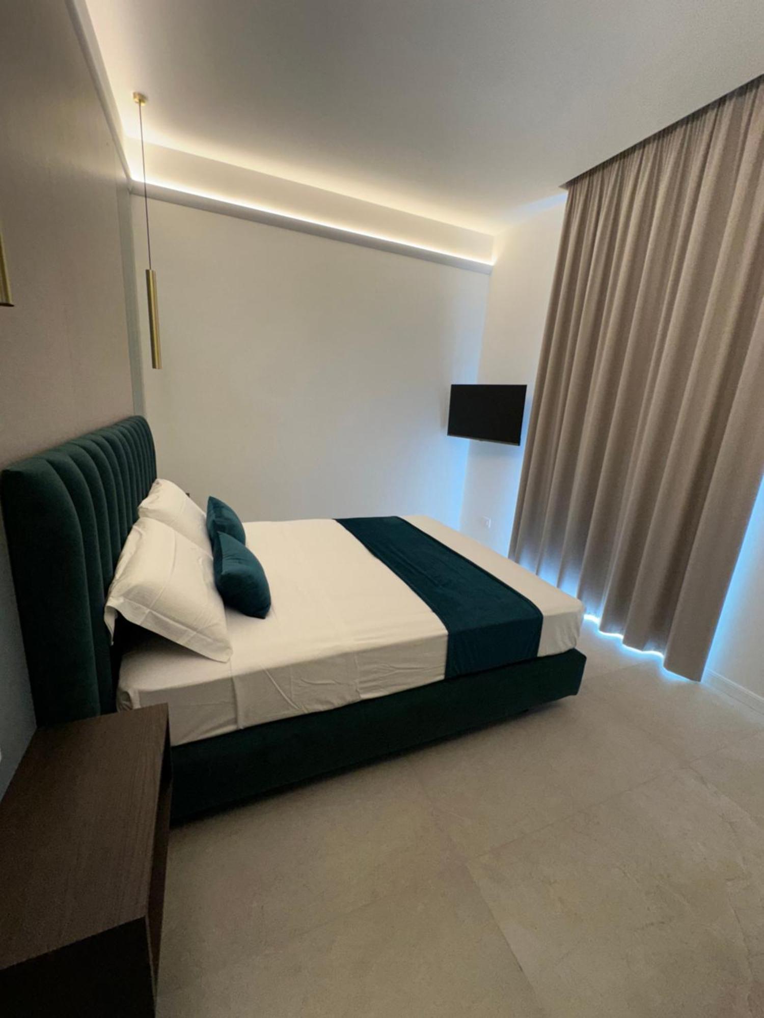 Hotiday Room Collection - Napoli Museo Suite Exterior photo