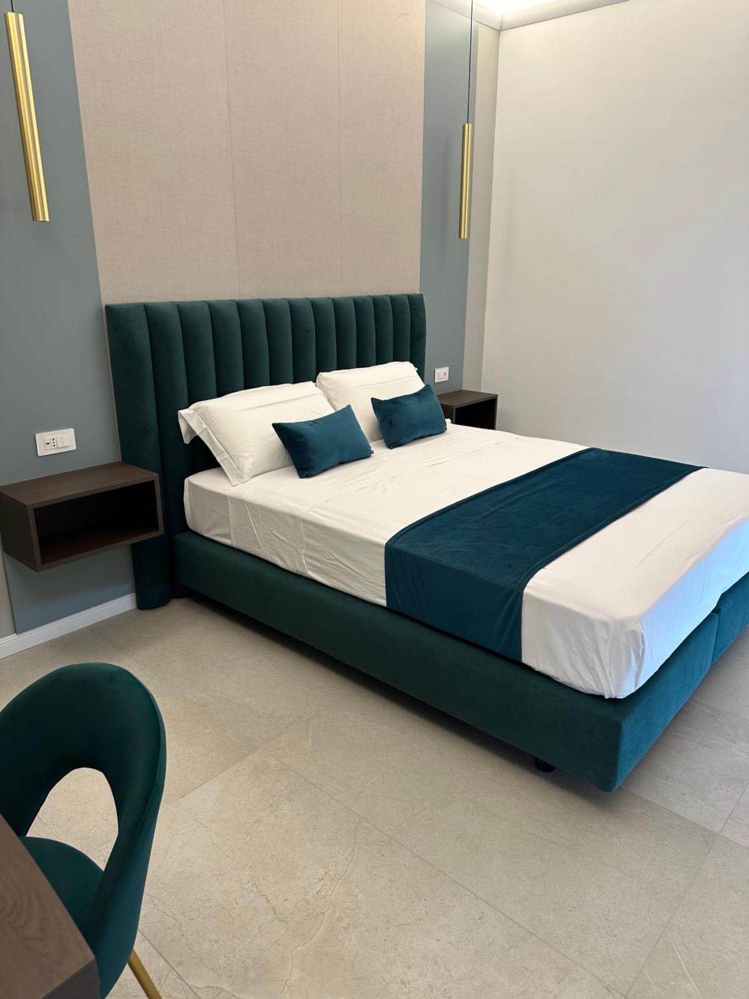 Hotiday Room Collection - Napoli Museo Suite Exterior photo